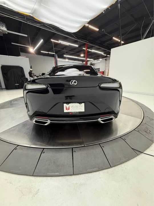 2022 Lexus LC - Image 5 of 12