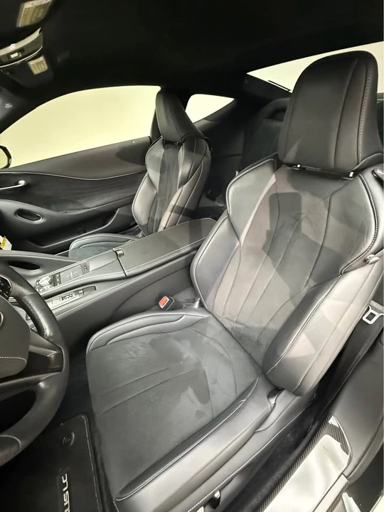 2022 Lexus LC - Image 9 of 12