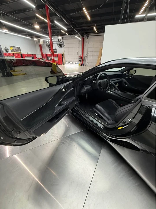 2022 Lexus LC - Image 7 of 12