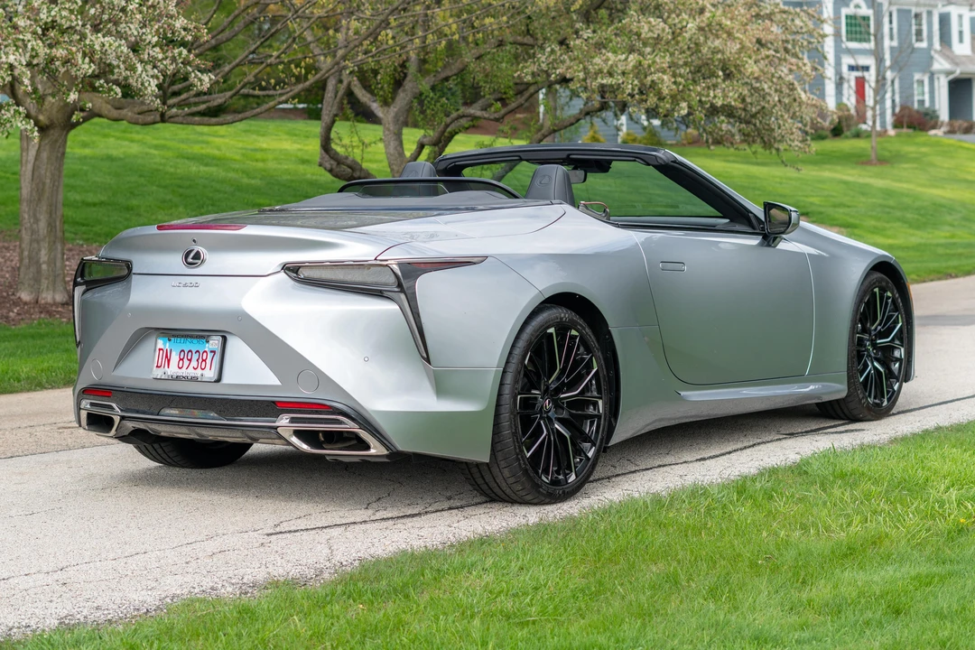 2022 Lexus LC - Image 4 of 31