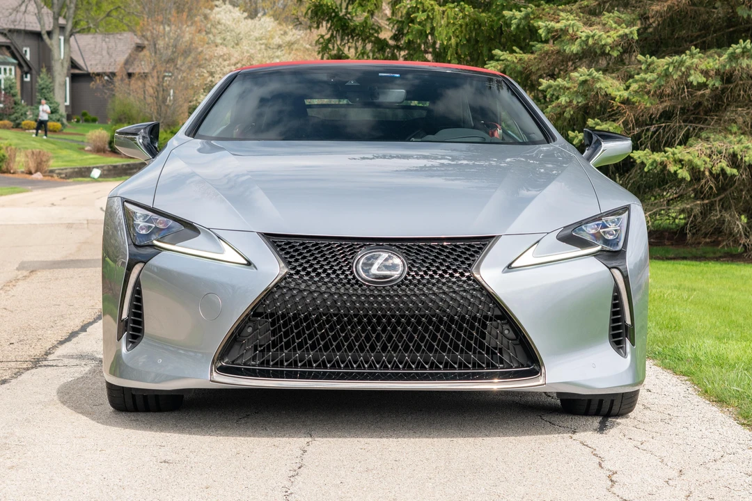2022 Lexus LC - Image 11 of 31