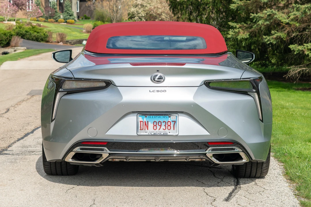 2022 Lexus LC - Image 14 of 31