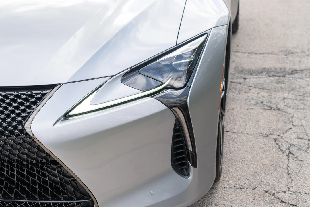 2022 Lexus LC - Image 24 of 31