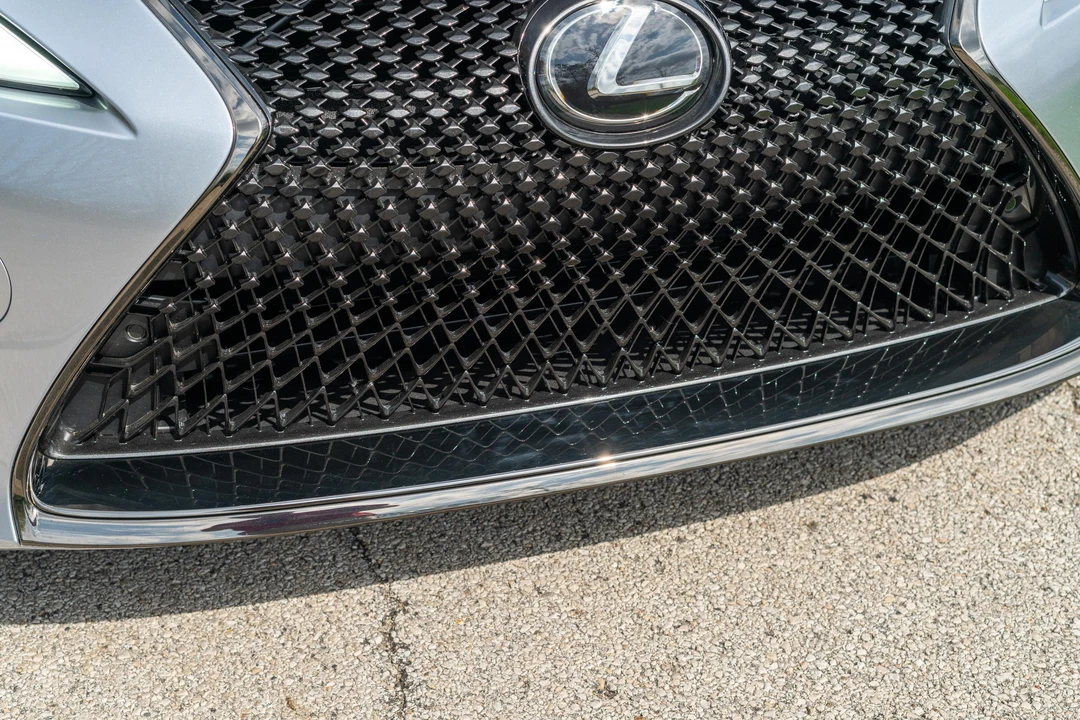2022 Lexus LC - Image 23 of 31