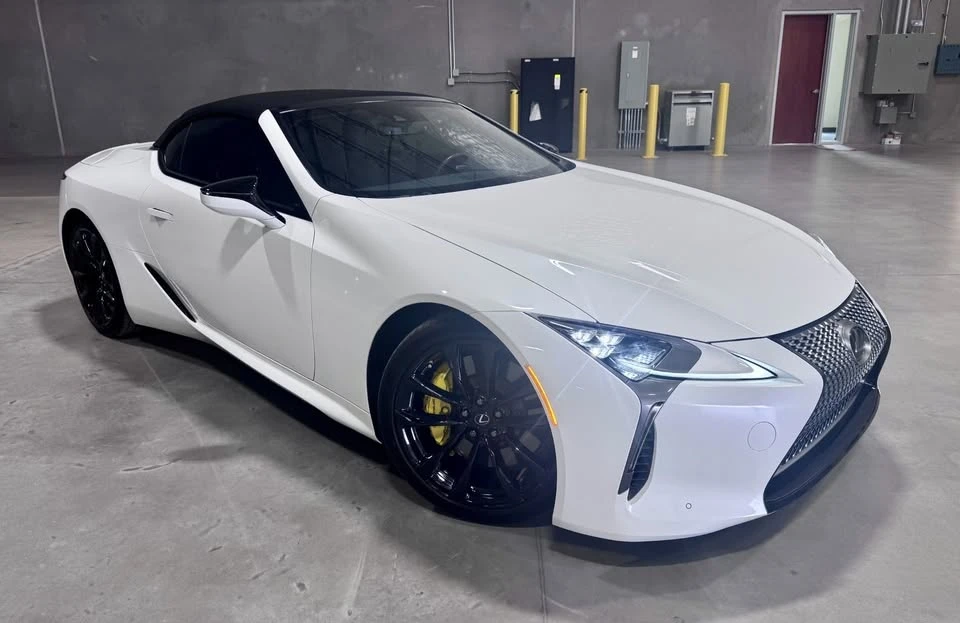 2022 Lexus LC - Image 12 of 14