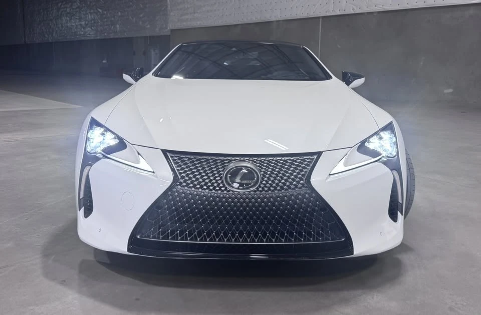 2022 Lexus LC - Image 11 of 14