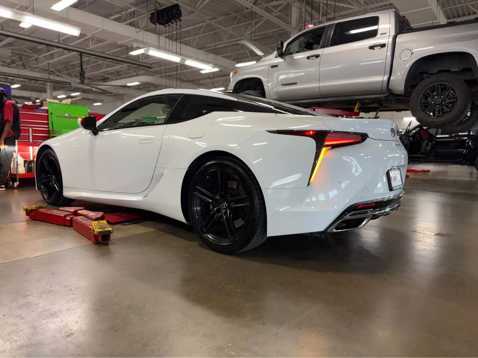 2022 Lexus LC - Image 2 of 15