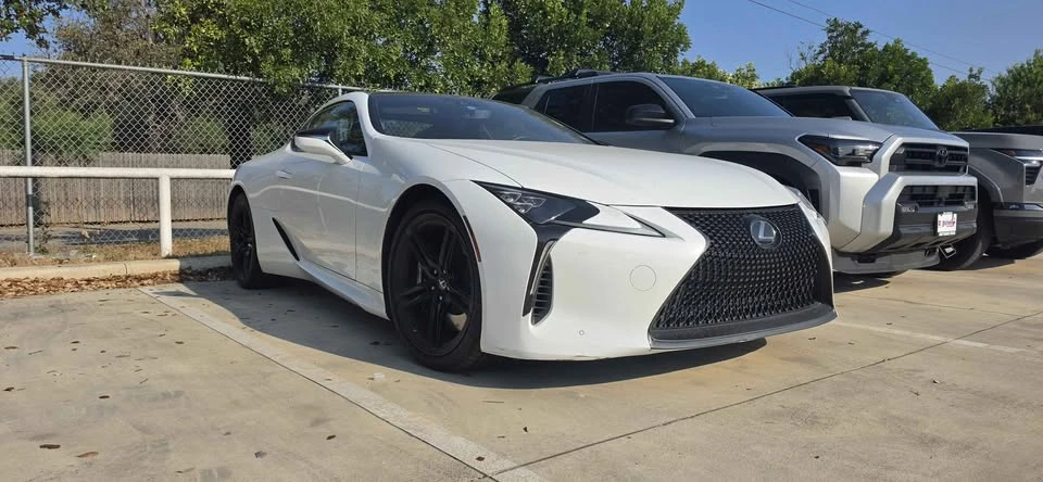 2022 Lexus LC - Image 3 of 13