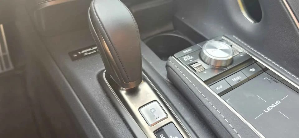2022 Lexus LC - Image 13 of 13