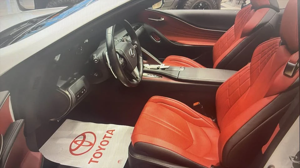 2022 Lexus LC - Image 2 of 2