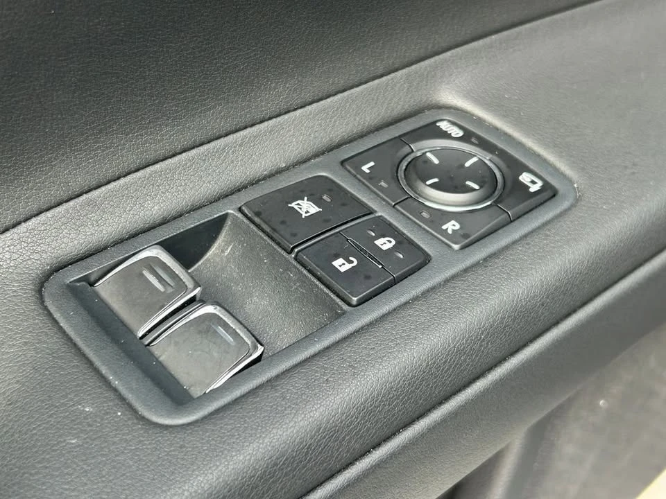 2022 Lexus LC - Image 14 of 20