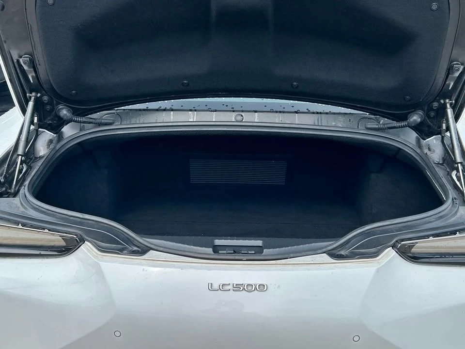 2022 Lexus LC - Image 13 of 20