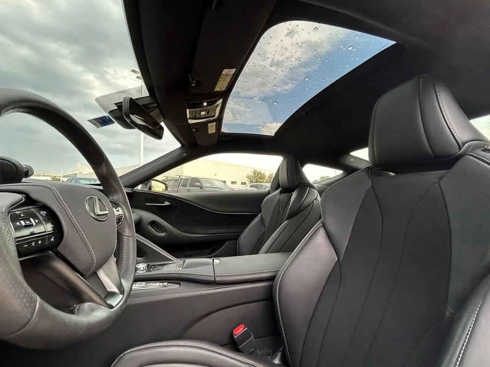 2022 Lexus LC - Image 11 of 20