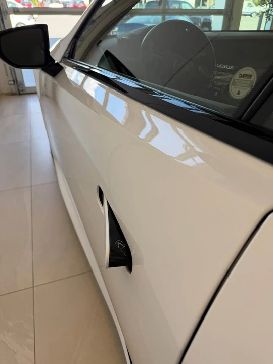 2022 Lexus LC - Image 12 of 14