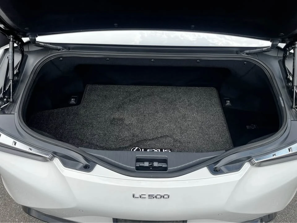 2022 Lexus LC - Image 13 of 15