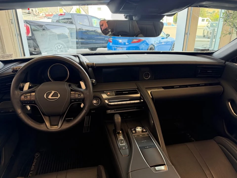 2022 Lexus LC - Image 8 of 13