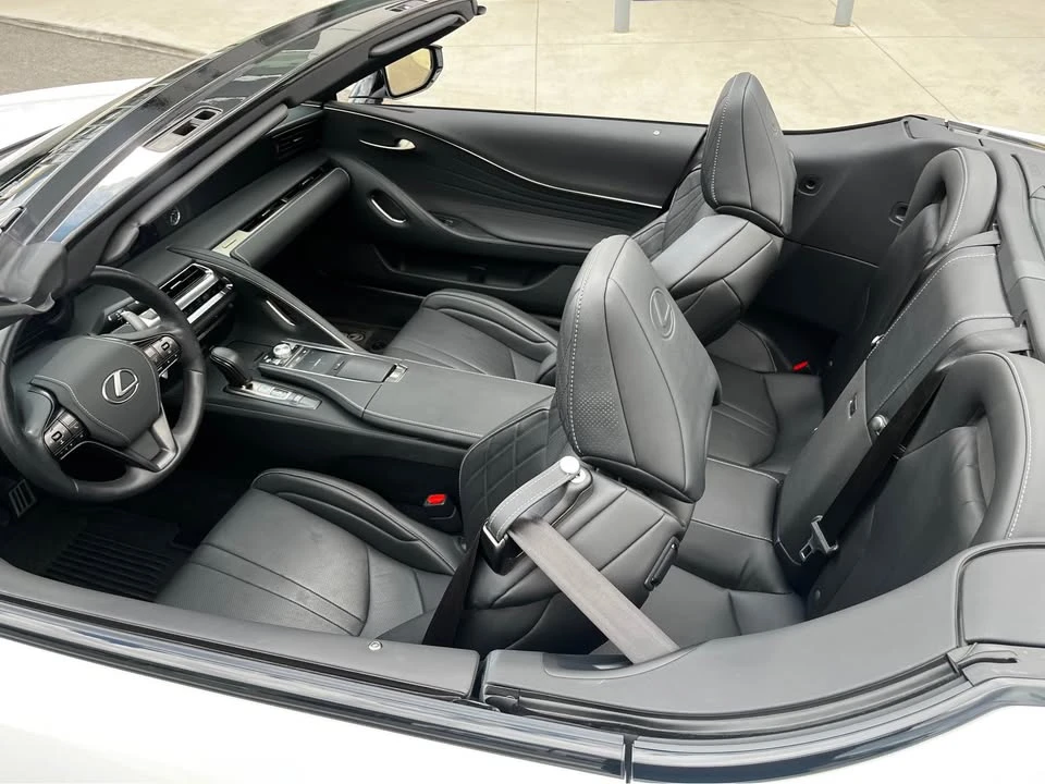 2022 Lexus LC - Image 9 of 15