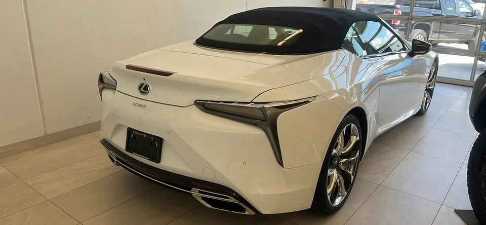 2022 Lexus LC - Image 15 of 15