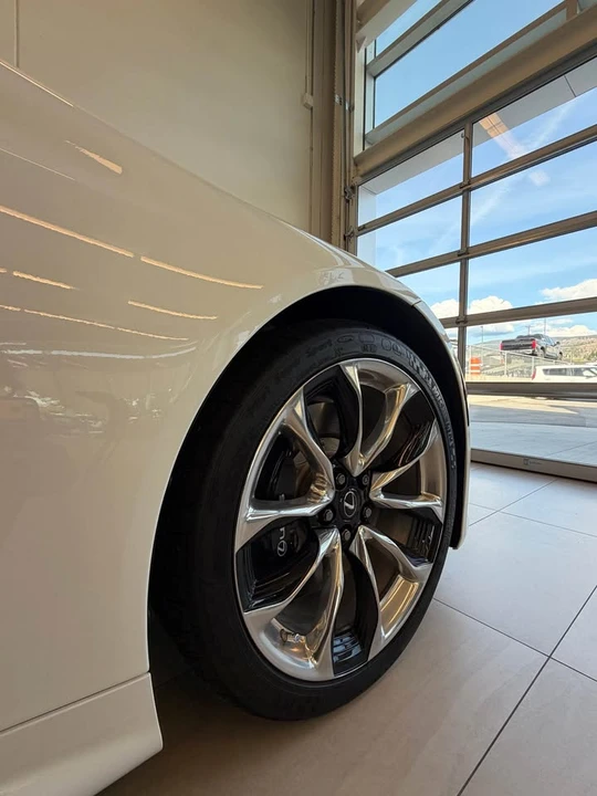 2022 Lexus LC - Image 13 of 14