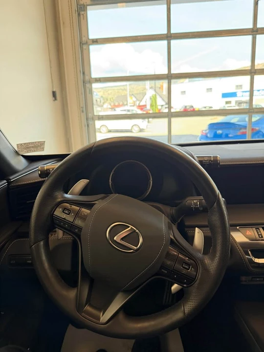 2022 Lexus LC - Image 6 of 14