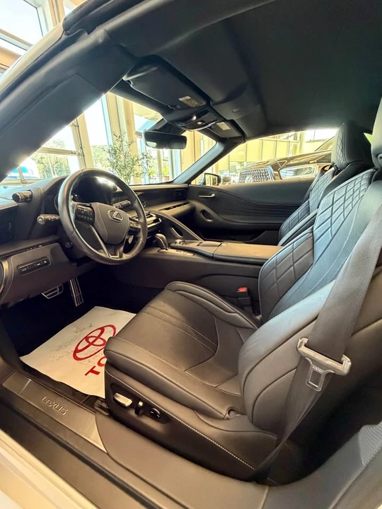 2022 Lexus LC - Image 5 of 14