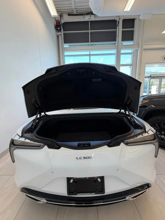 2022 Lexus LC - Image 4 of 14