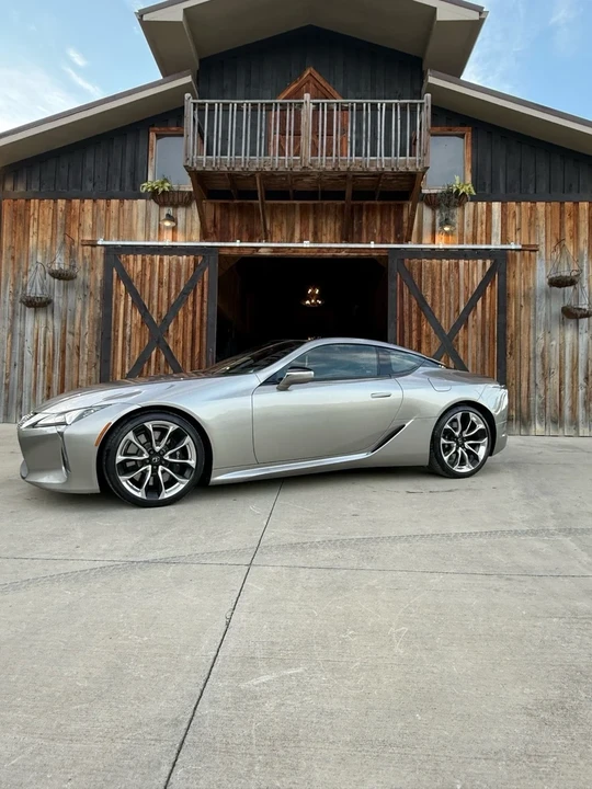 2022 Lexus LC - Image 8 of 21