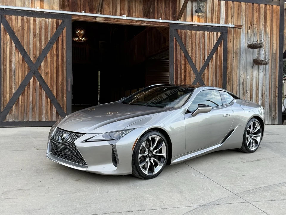 2022 Lexus LC - Image 12 of 21