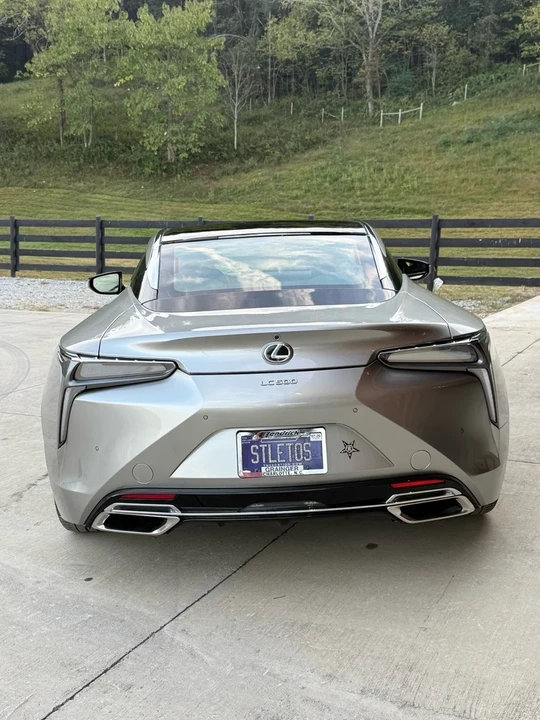 2022 Lexus LC - Image 11 of 21