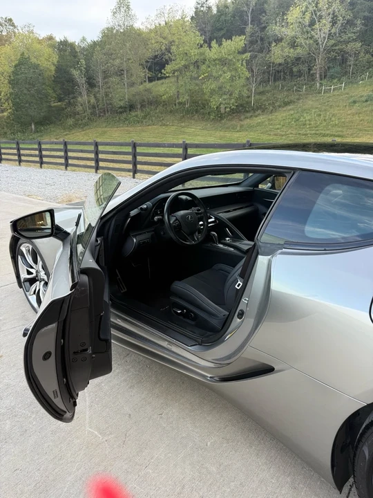 2022 Lexus LC - Image 13 of 21