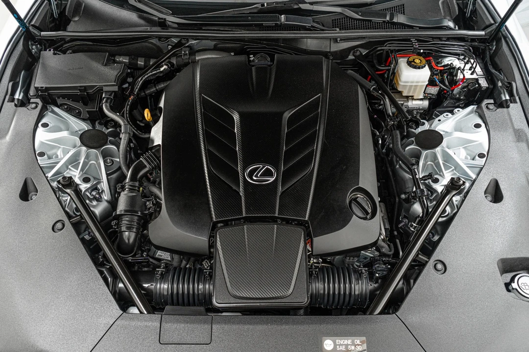 2022 Lexus LC - Image 12 of 21