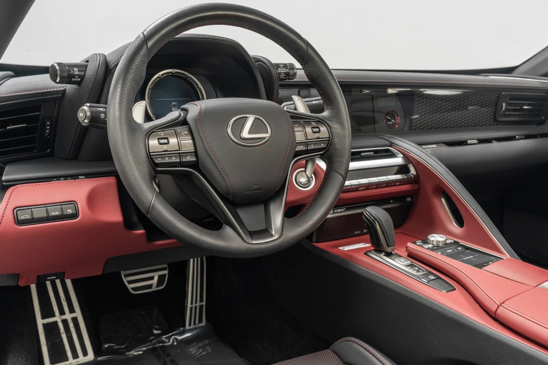 2022 Lexus LC - Image 13 of 21