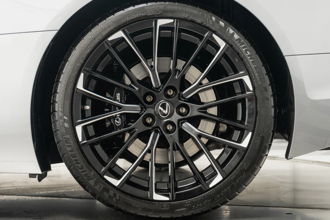 2022 Lexus LC - Image 11 of 21
