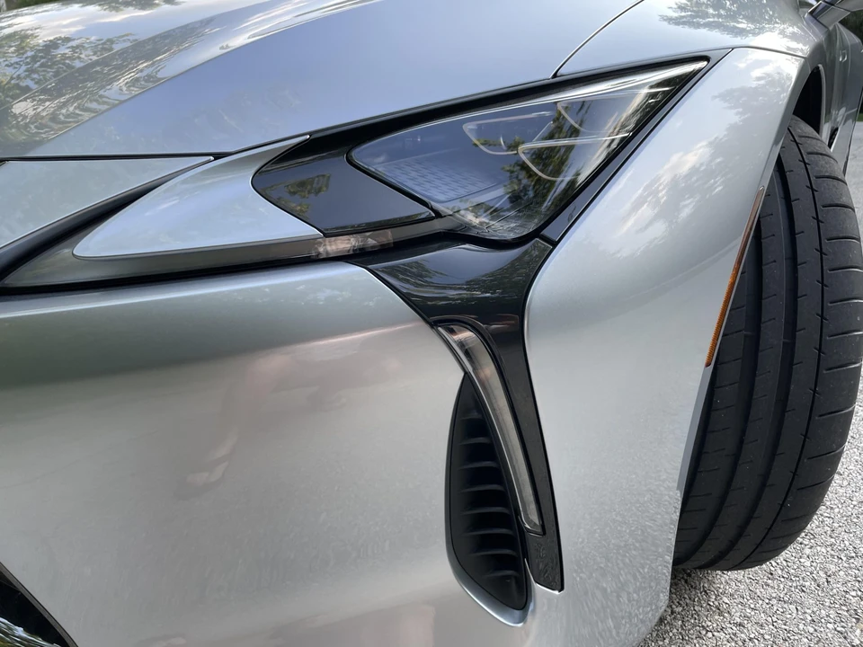 2022 Lexus LC - Image 25 of 31