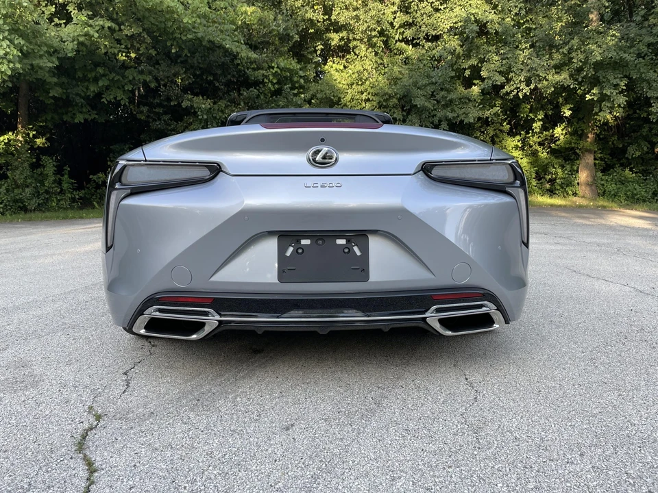 2022 Lexus LC - Image 8 of 31