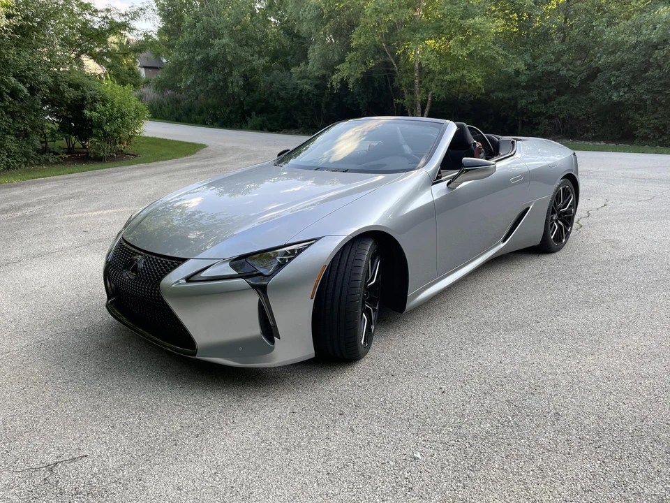 2022 Lexus LC - Image 2 of 31