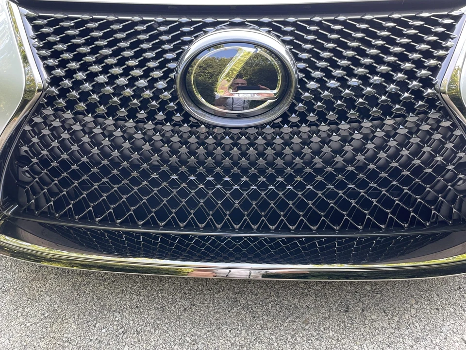 2022 Lexus LC - Image 24 of 31