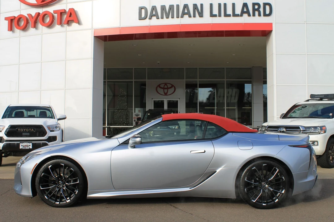 2022 Lexus LC - Image 8 of 31