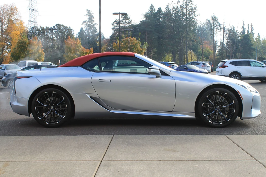 2022 Lexus LC - Image 4 of 31