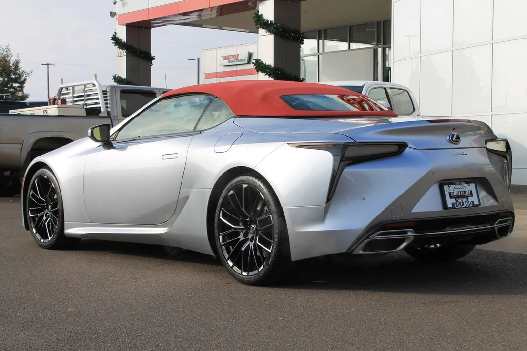 2022 Lexus LC - Image 7 of 31
