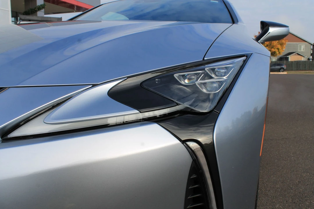 2022 Lexus LC - Image 21 of 31
