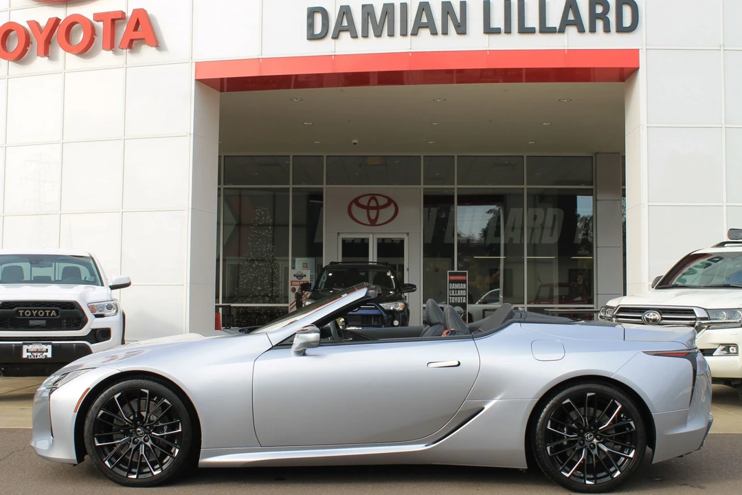 2022 Lexus LC - Image 20 of 31