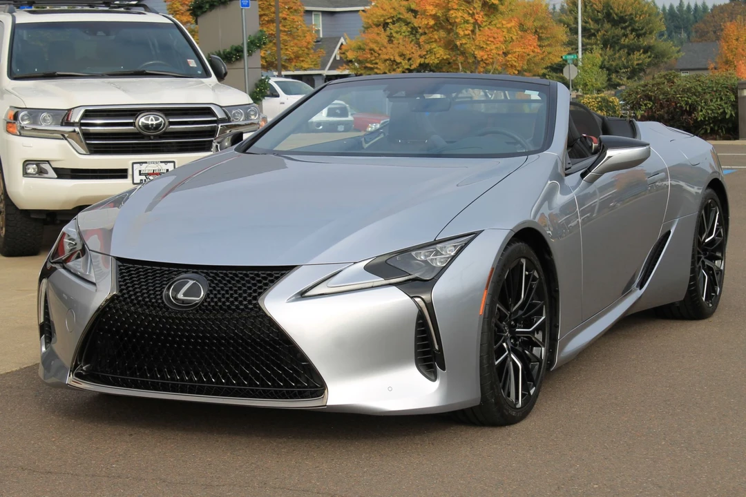 2022 Lexus LC - Image 10 of 31