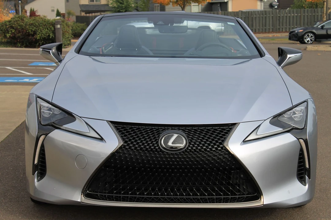 2022 Lexus LC - Image 11 of 31