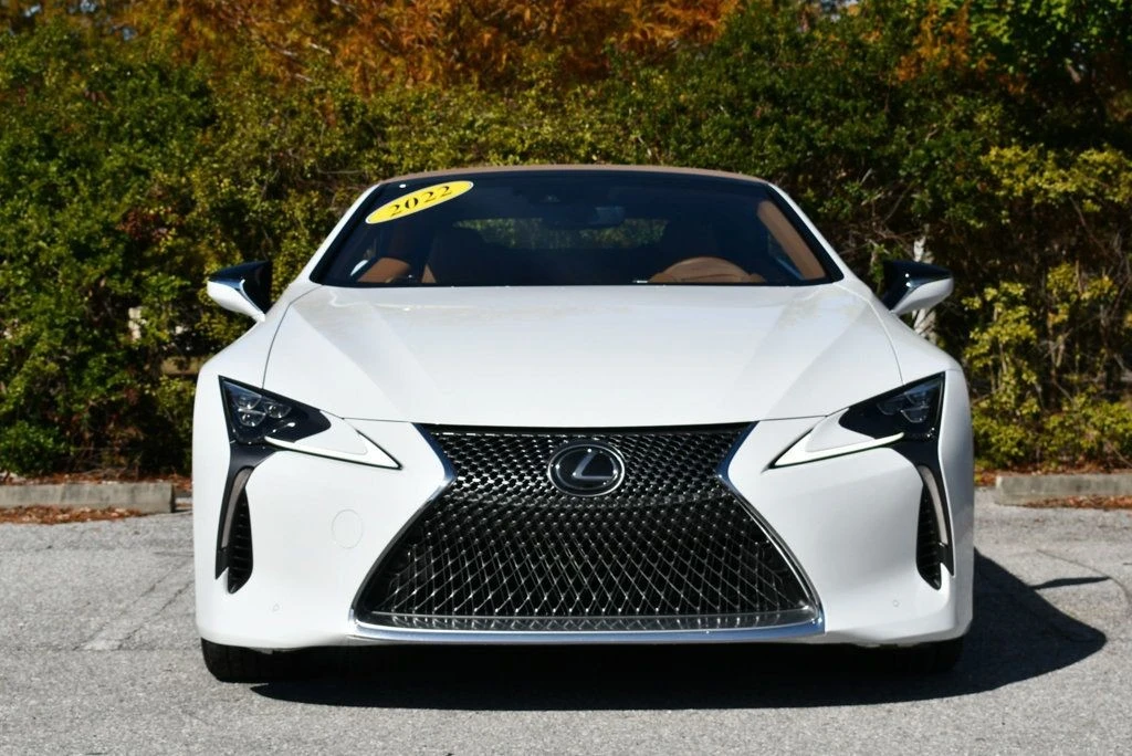 2022 Lexus LC - Image 9 of 21