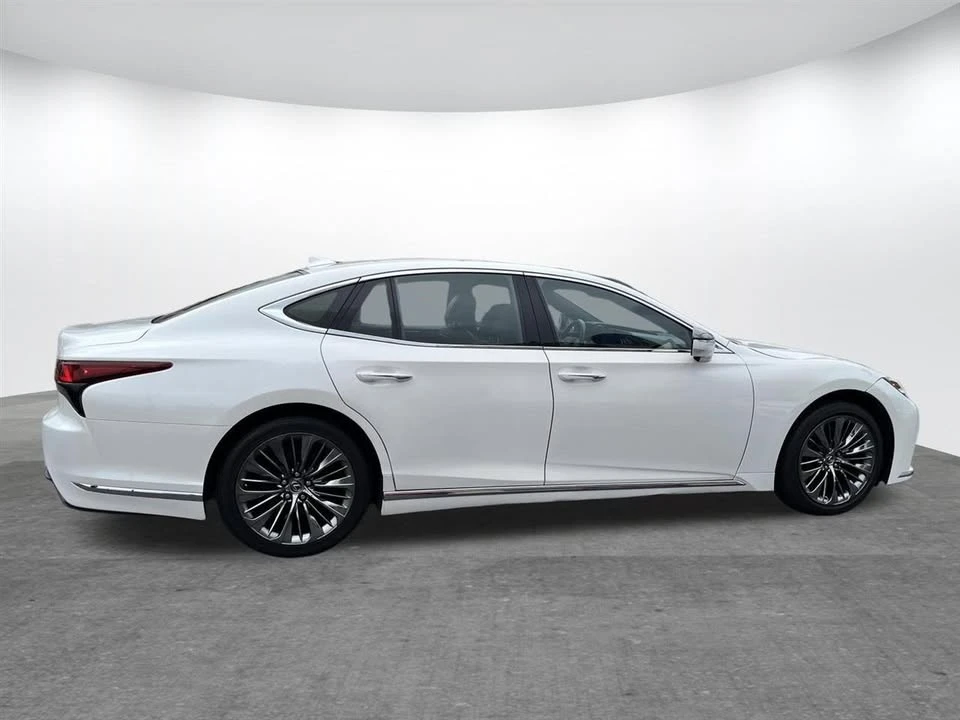 2022 Lexus LS 5th Gen - Image 9 of 20