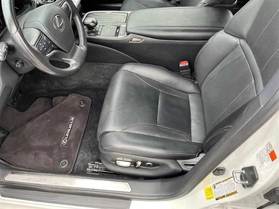 2022 Lexus LS 5th Gen - Image 15 of 20