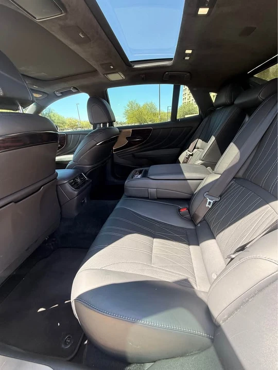 2022 Lexus LS 5th Gen - Image 9 of 11