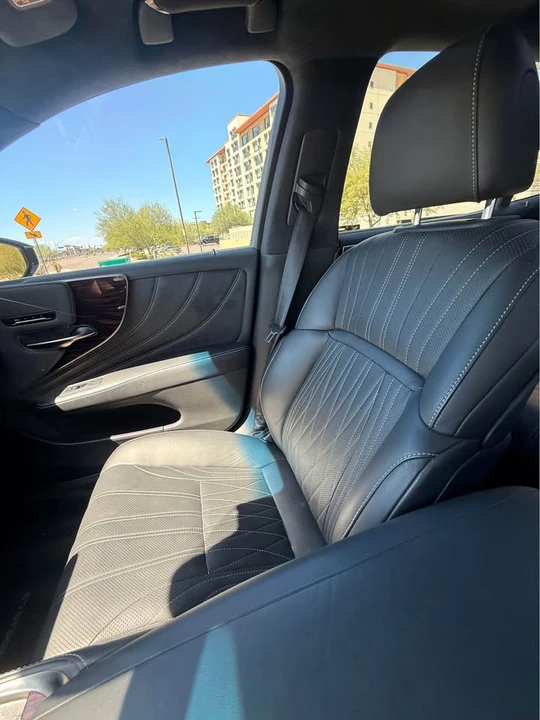 2022 Lexus LS 5th Gen - Image 10 of 11
