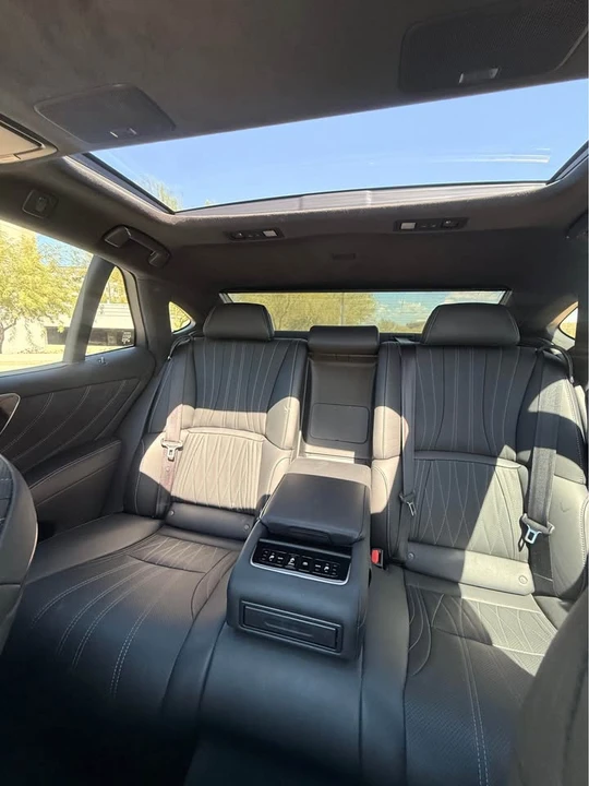 2022 Lexus LS 5th Gen - Image 8 of 11